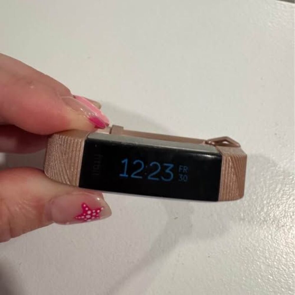 Fitbit Alta HR with Charger